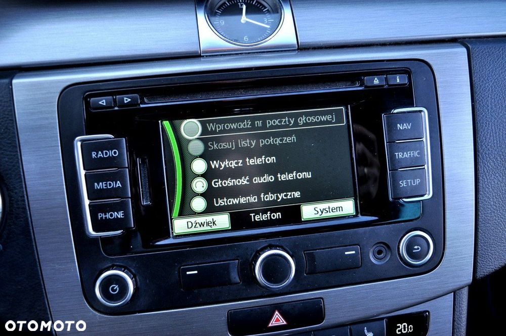 Volkswagen Passat - 24