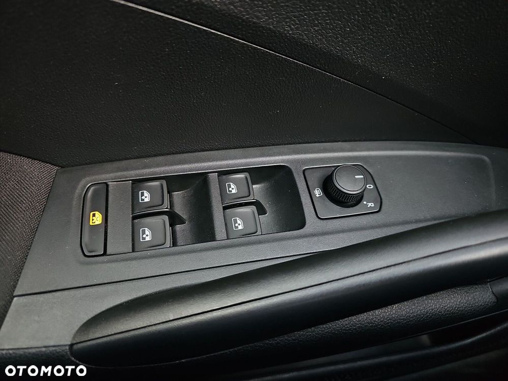 Skoda Fabia 1.0 TSI Selection - 25