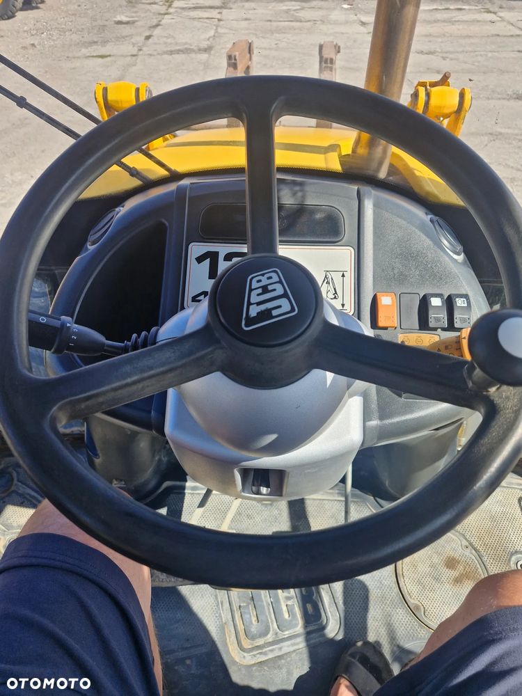 JCB 3cx - 6