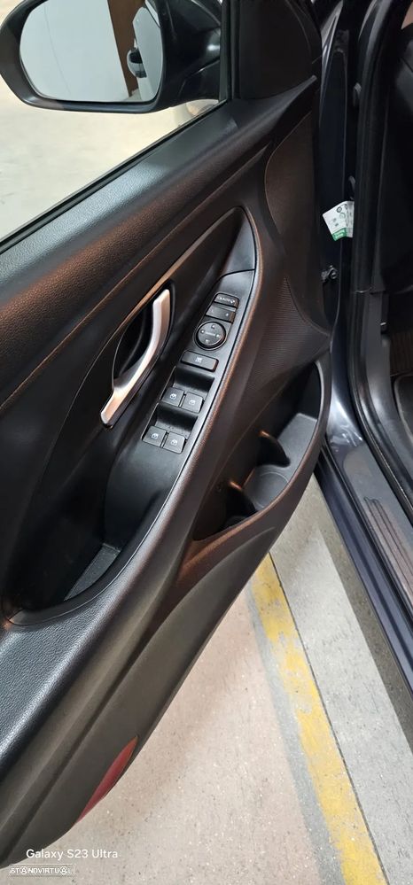 Hyundai i30 SW 1.6 CRDi Style Plus - 9