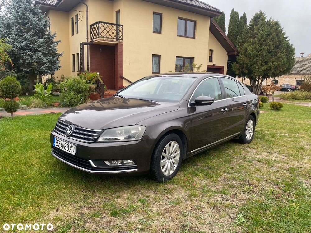 Volkswagen Passat 1.6 TDI Comfortline - 1