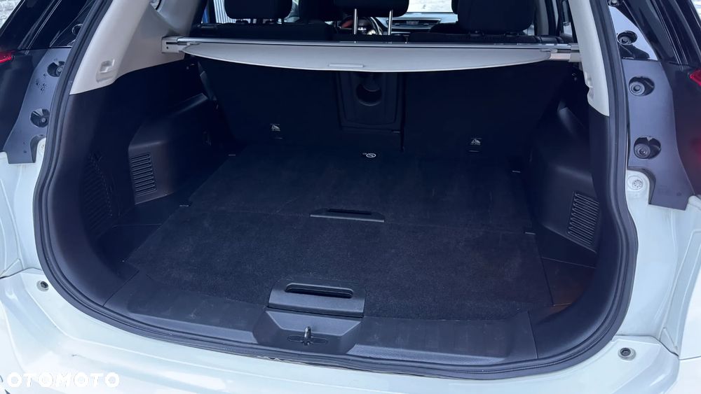 Nissan X-Trail 1.3 DIG-T N-Connecta 2WD DCT - 16