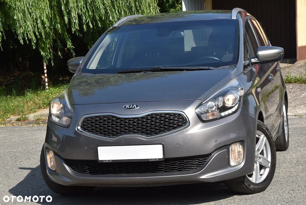 Kia Carens - 1