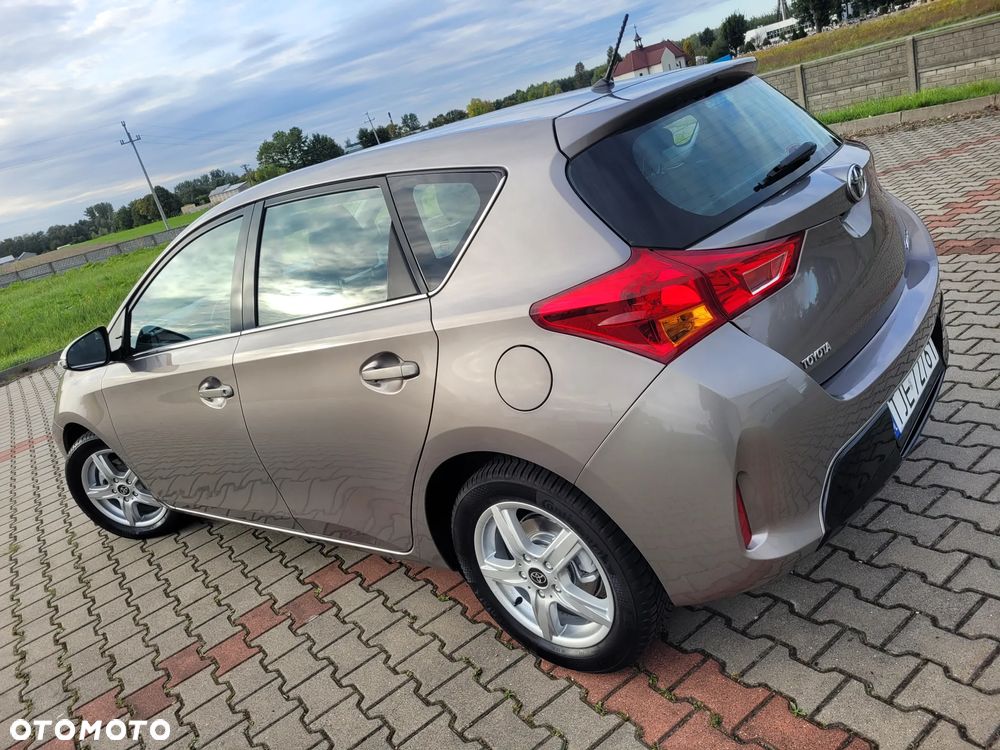 Toyota Auris 1.33 VVT-i Premium Comfort - 9