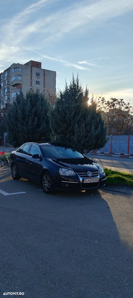 Volkswagen Jetta 2.0 TDI Sportline - 7