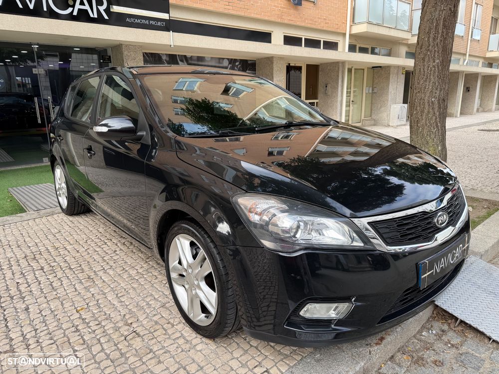 Kia Ceed 1.6 CRDi LX ISG - 11