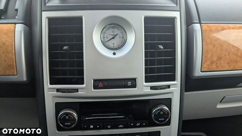 Chrysler Grand Voyager - 26