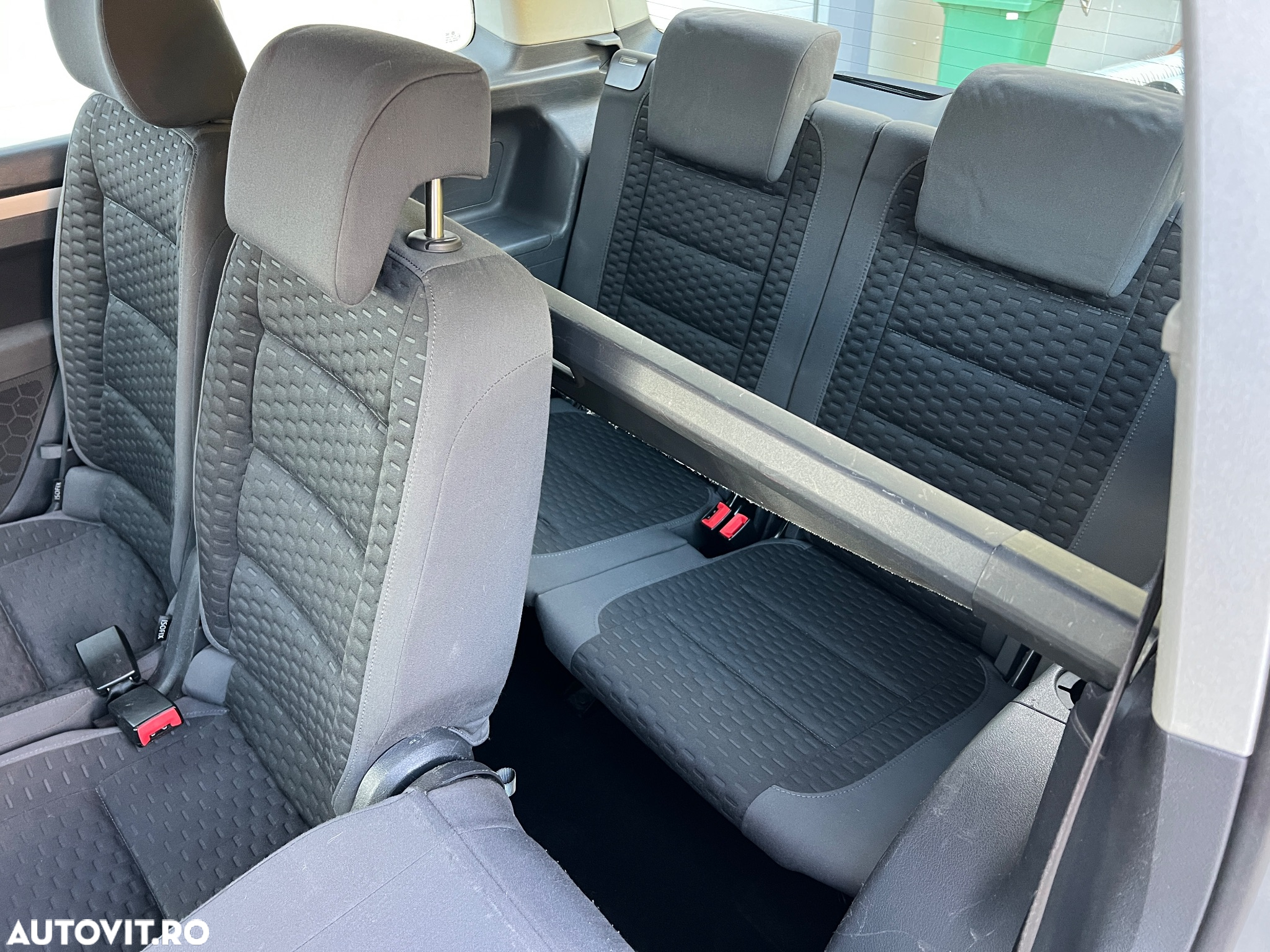Volkswagen Touran 1.9 TDI Conceptline - 14