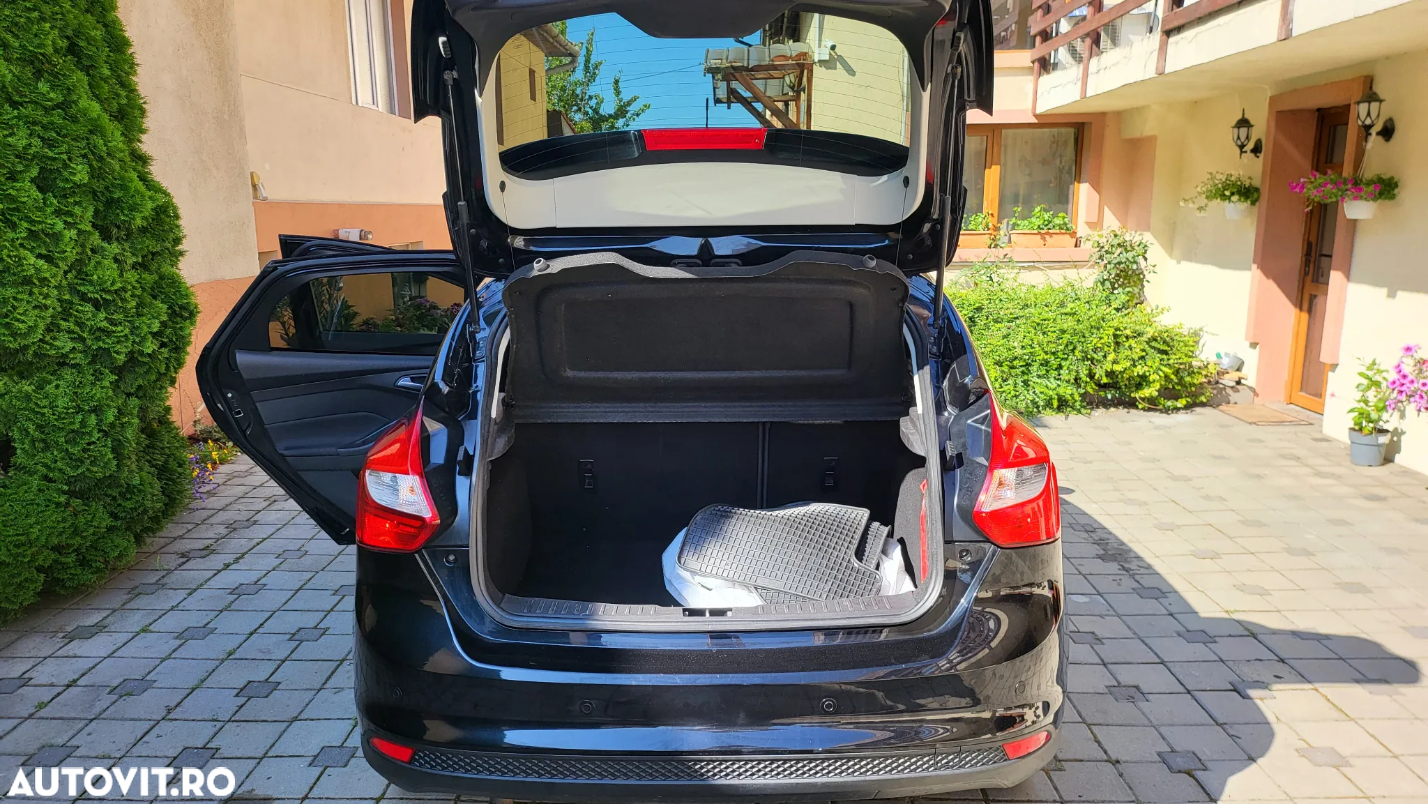 Ford Focus 1.0 EcoBoost Start-Stopp-System TREND - 18