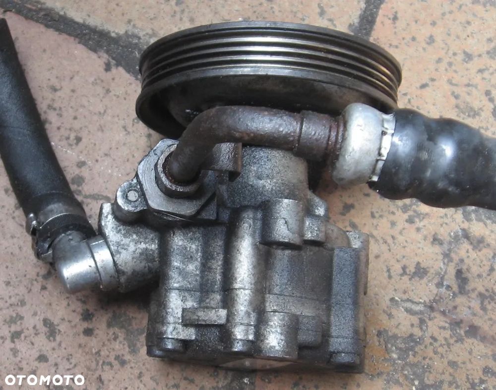 pompa wspomagania FIAT LINEA 1.3 JTD 51790281 - 1