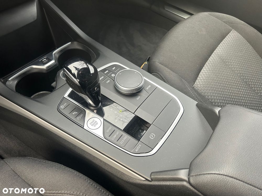 BMW Seria 1 118i Advantage - 23