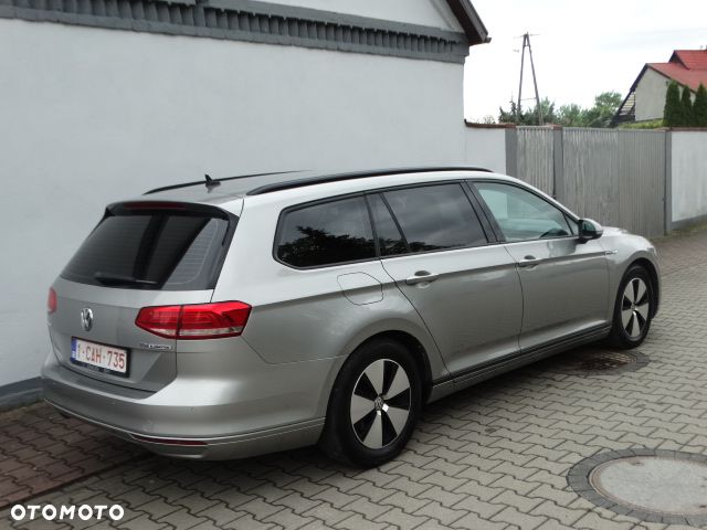 Volkswagen Passat 1.6 TDI SCR BlueMotion Trendline - 8