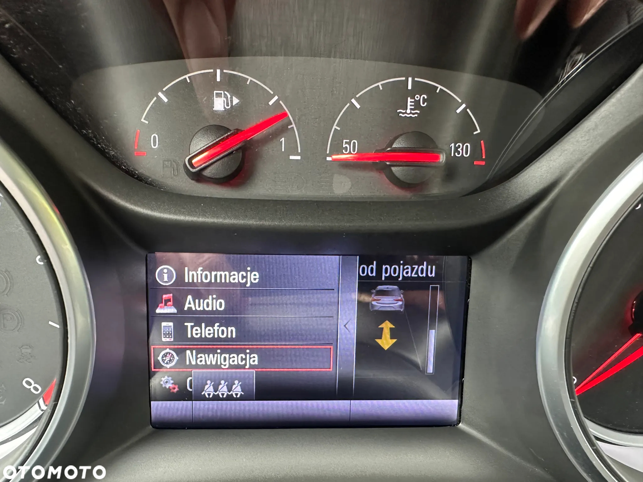 Opel Astra 1.4 Turbo 120 Jahre - 28