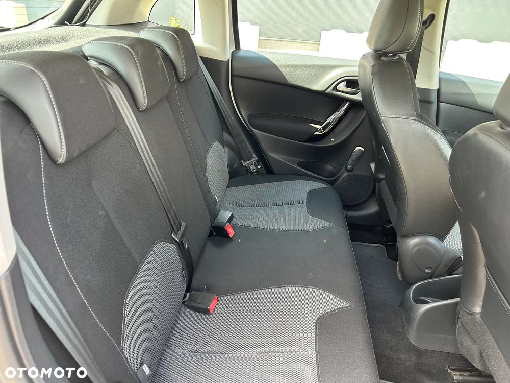 Citroën C3 Pure Tech (VTi) 82 Exclusive - 14