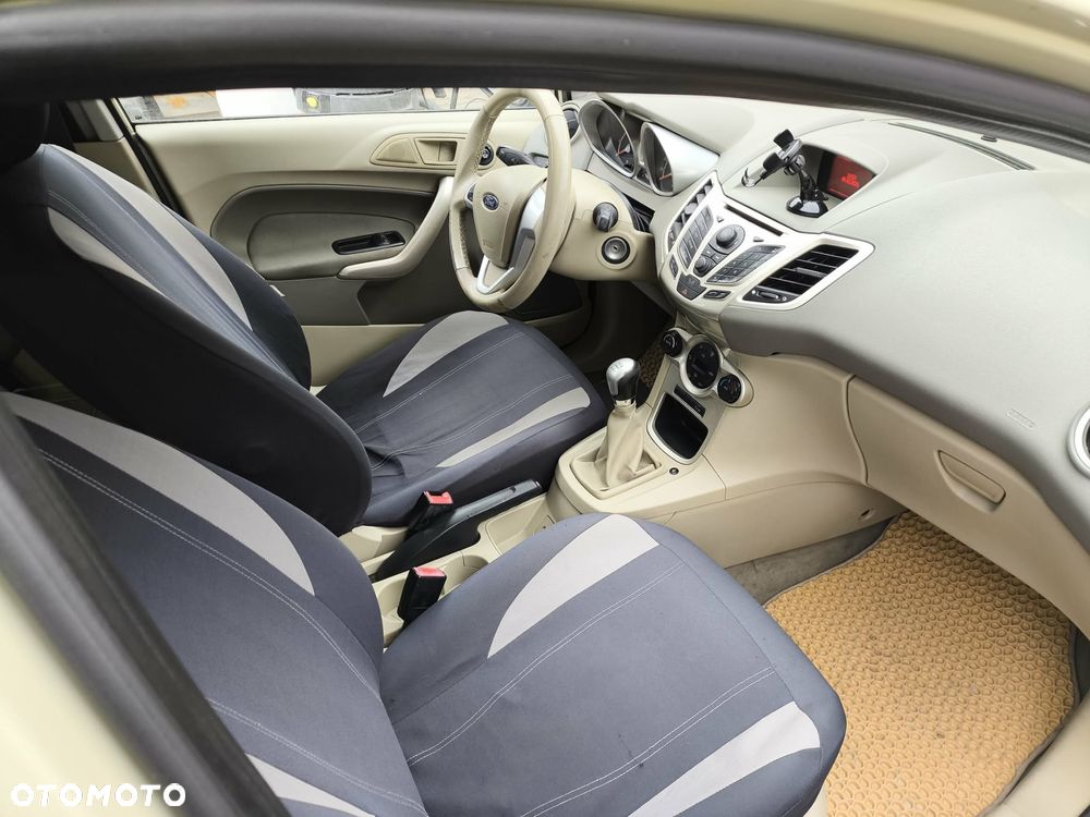 Ford Fiesta 1.25 Ghia - 12
