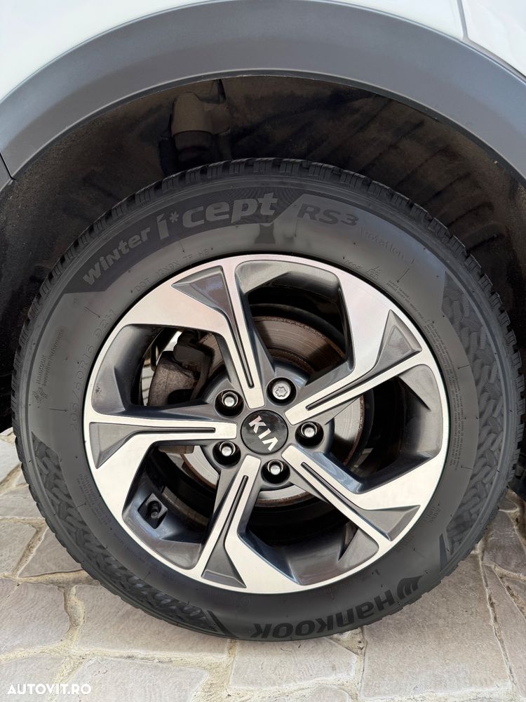Kia XCeed - 13