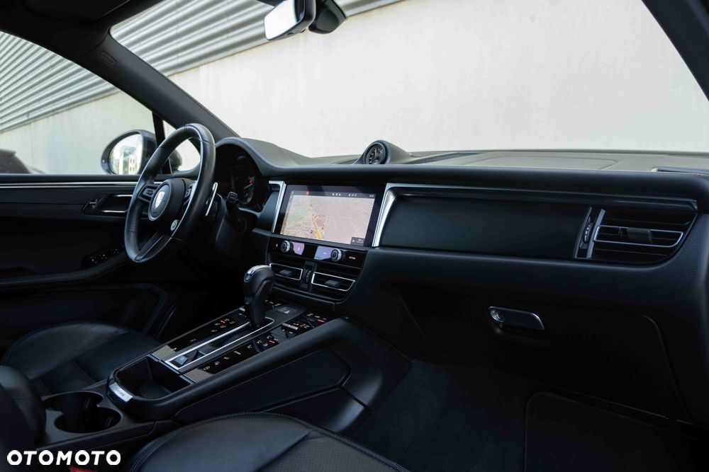 Porsche Macan T - 17