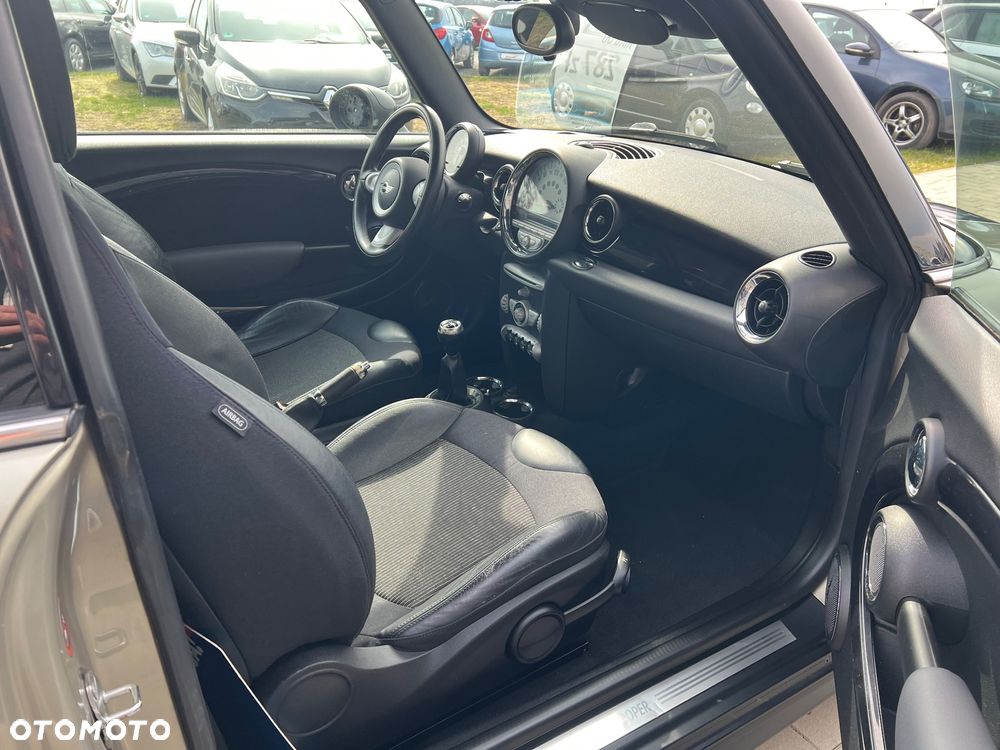 MINI Cooper Standard - 10