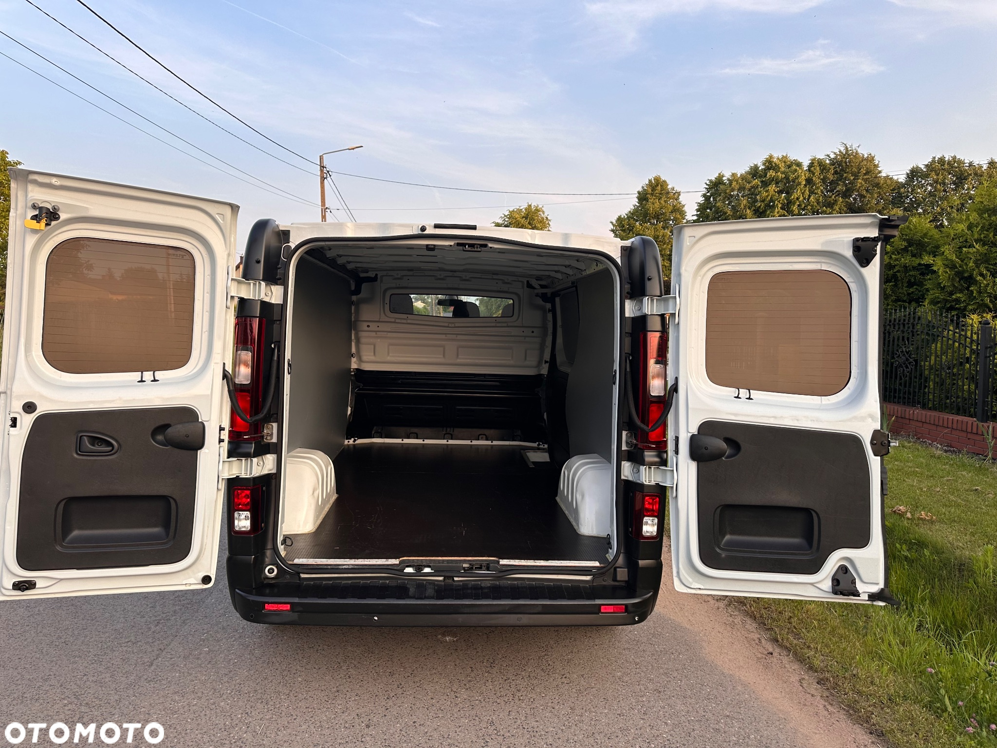 Renault Trafic - 10