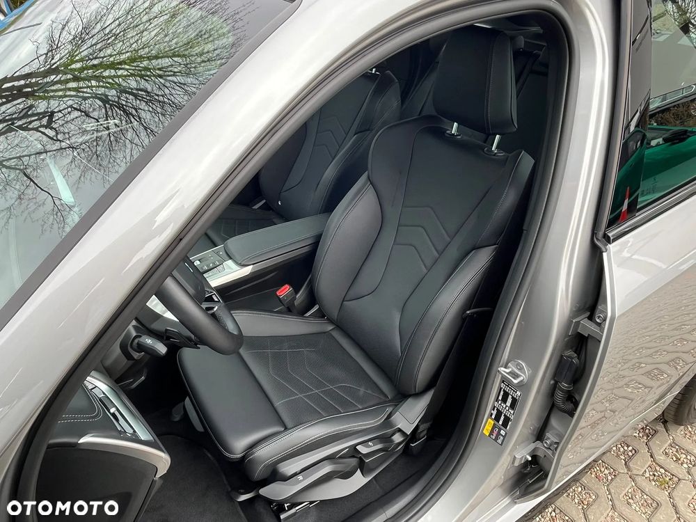 BMW iX1 xDrive30 - 13