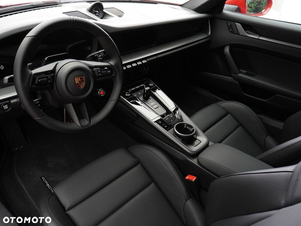 Porsche 911 Carrera - 22