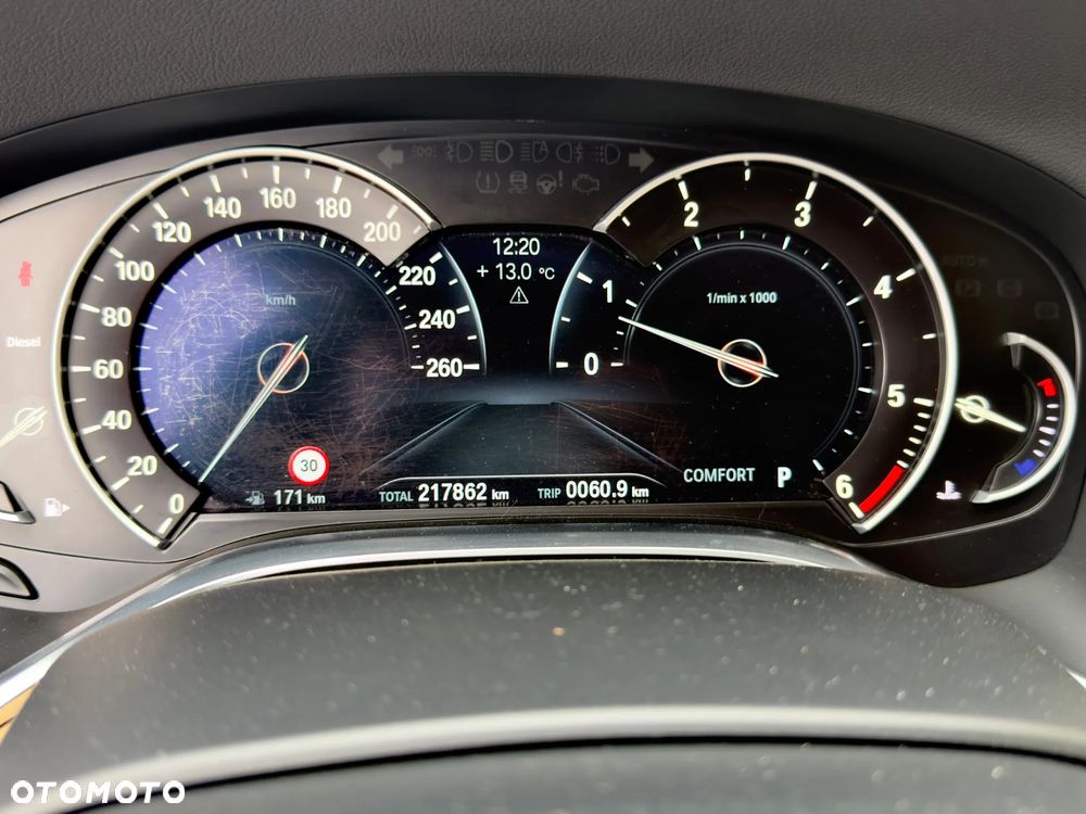 BMW Seria 7 - 38