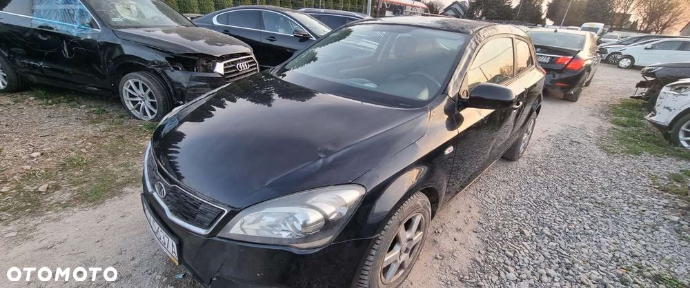 Kia Ceed - 3