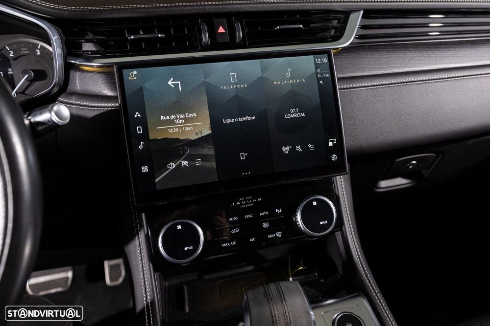 Jaguar F-Pace 2.0 D200 AWD R-Dynamic SE - 17