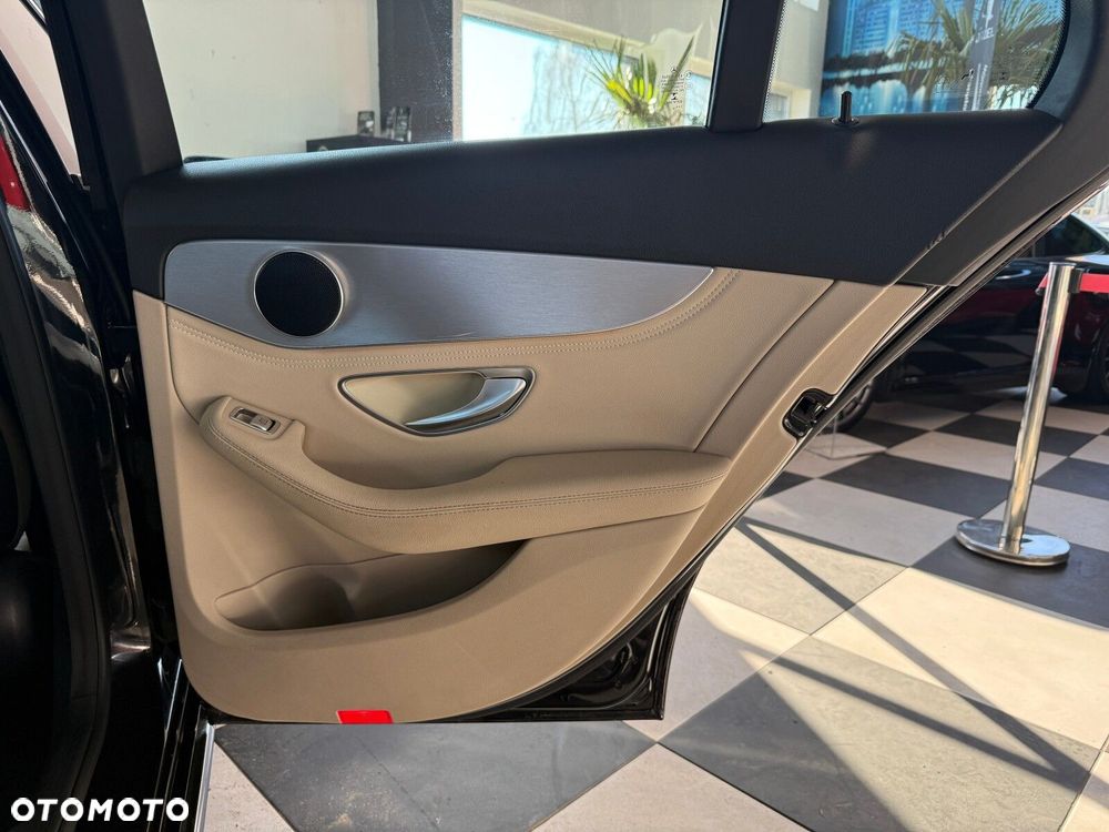 Mercedes-Benz Klasa C - 12