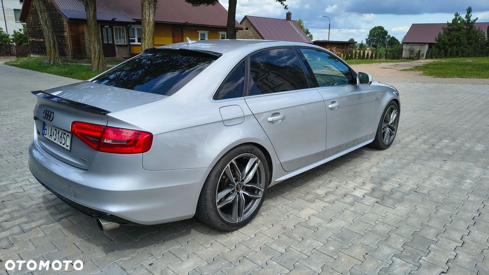 Audi A4 Limousine - 8