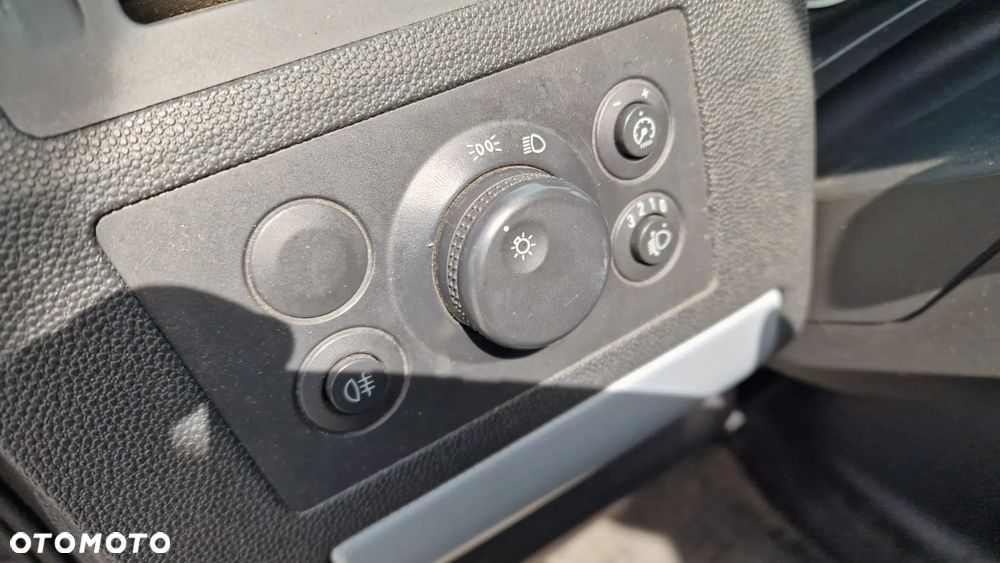 Opel Zafira 1.8 - 25