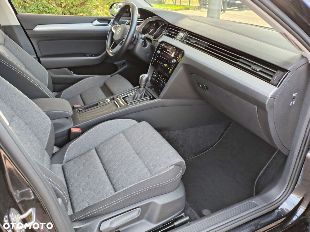 Volkswagen Passat - 18