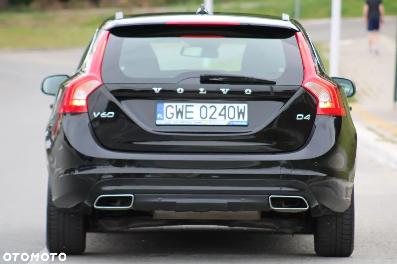 Volvo V60 D4 Summum - 12