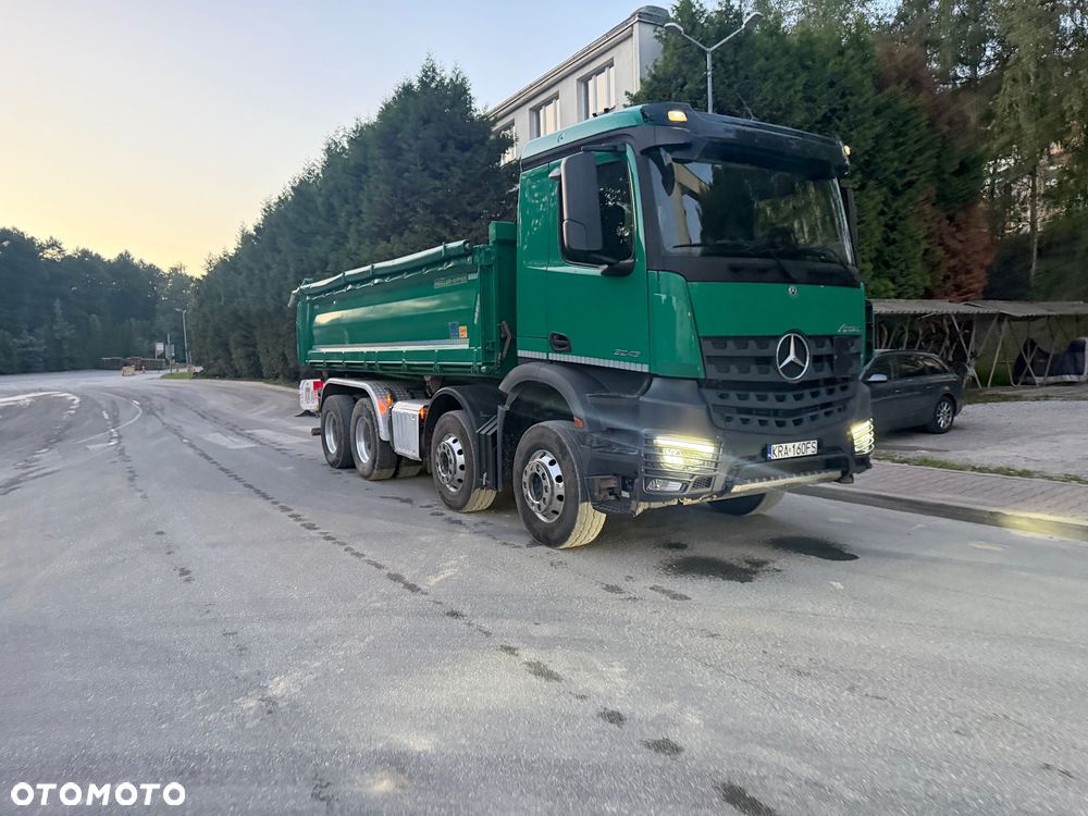 Mercedes-Benz Arocs 3245 - 11