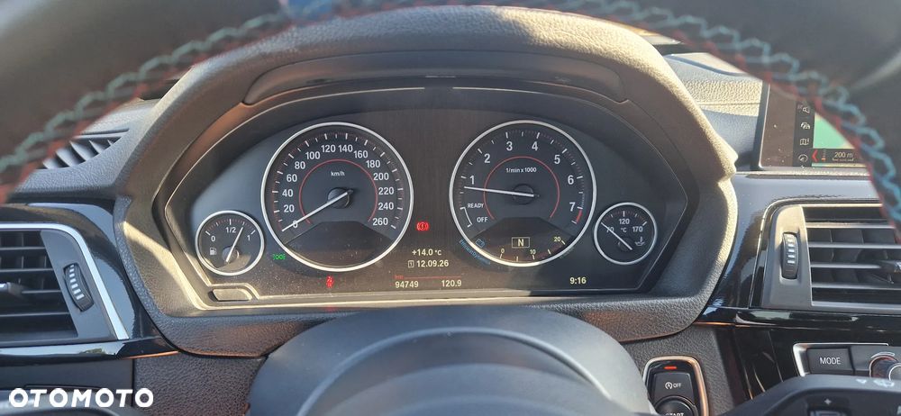 BMW Seria 3 330i xDrive - 10
