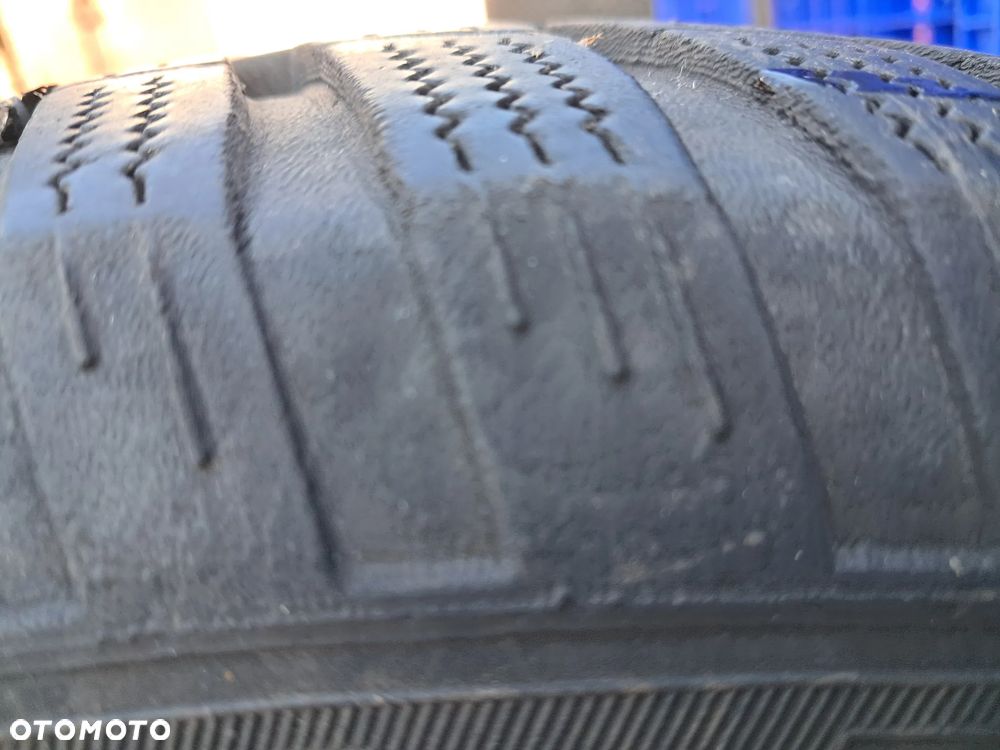 Opony Zimowe Vredestein Snowtrace 3 175/65R14 25T13R - 3
