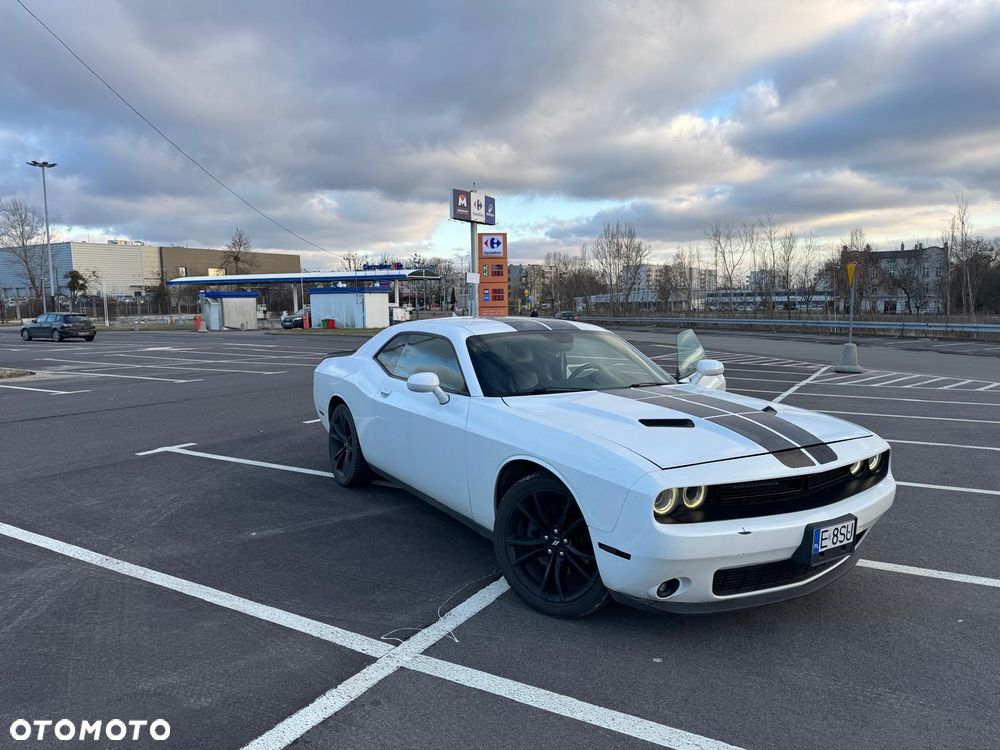 Dodge Challenger - 5