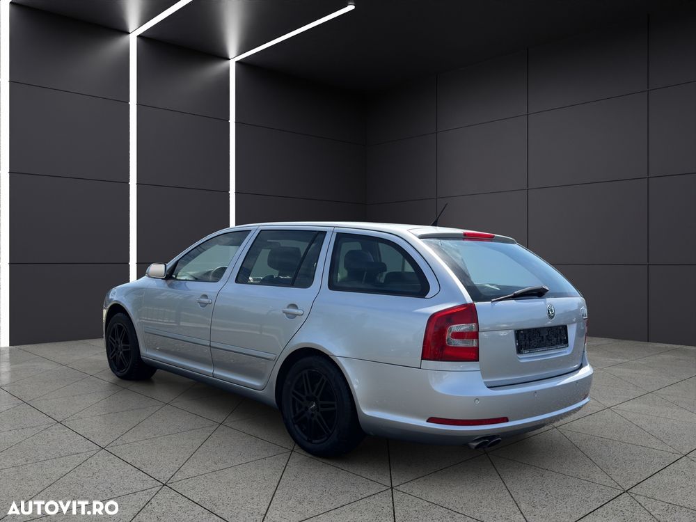 Skoda Octavia 2.0 TDI RS - 8