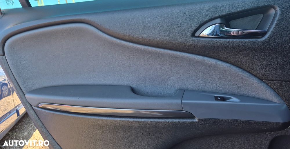 Opel Zafira 2.0 CDTI ECOTEC Cosmo - 39