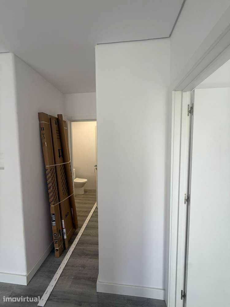 Apartamento T1 Remodelado - Grande imagem: 4/18