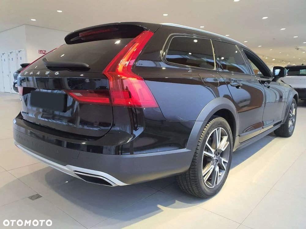 Volvo V90 Cross Country D5 AWD Geartronic - 5