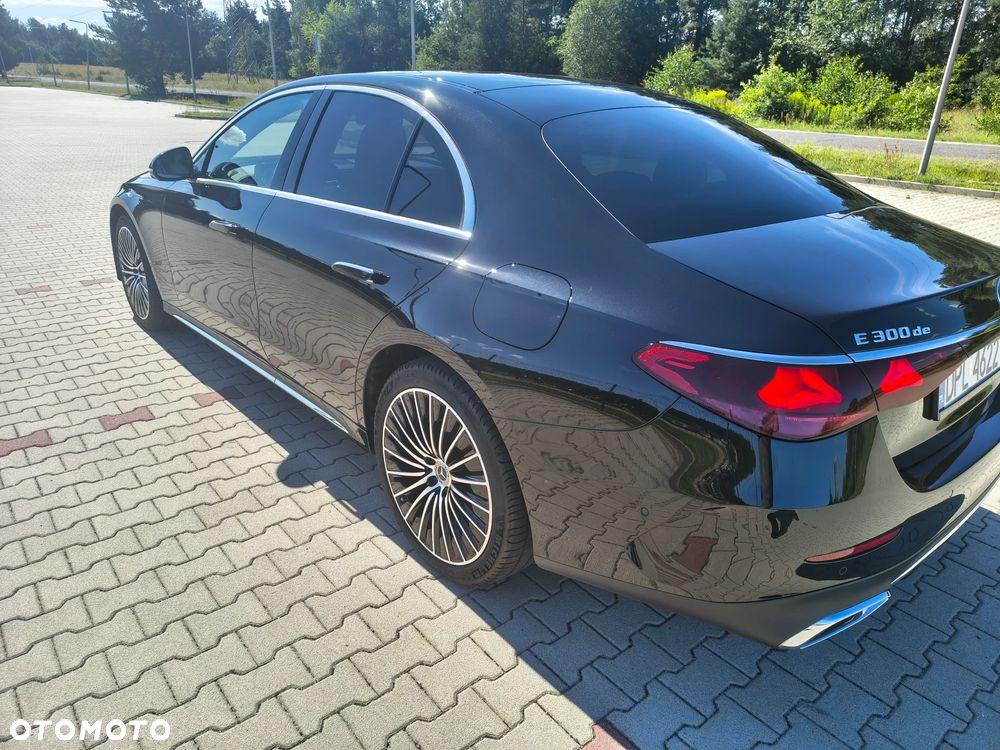 Mercedes-Benz Klasa E 300 de PHEV 4-Matic AMG 9G-Tronic - 2