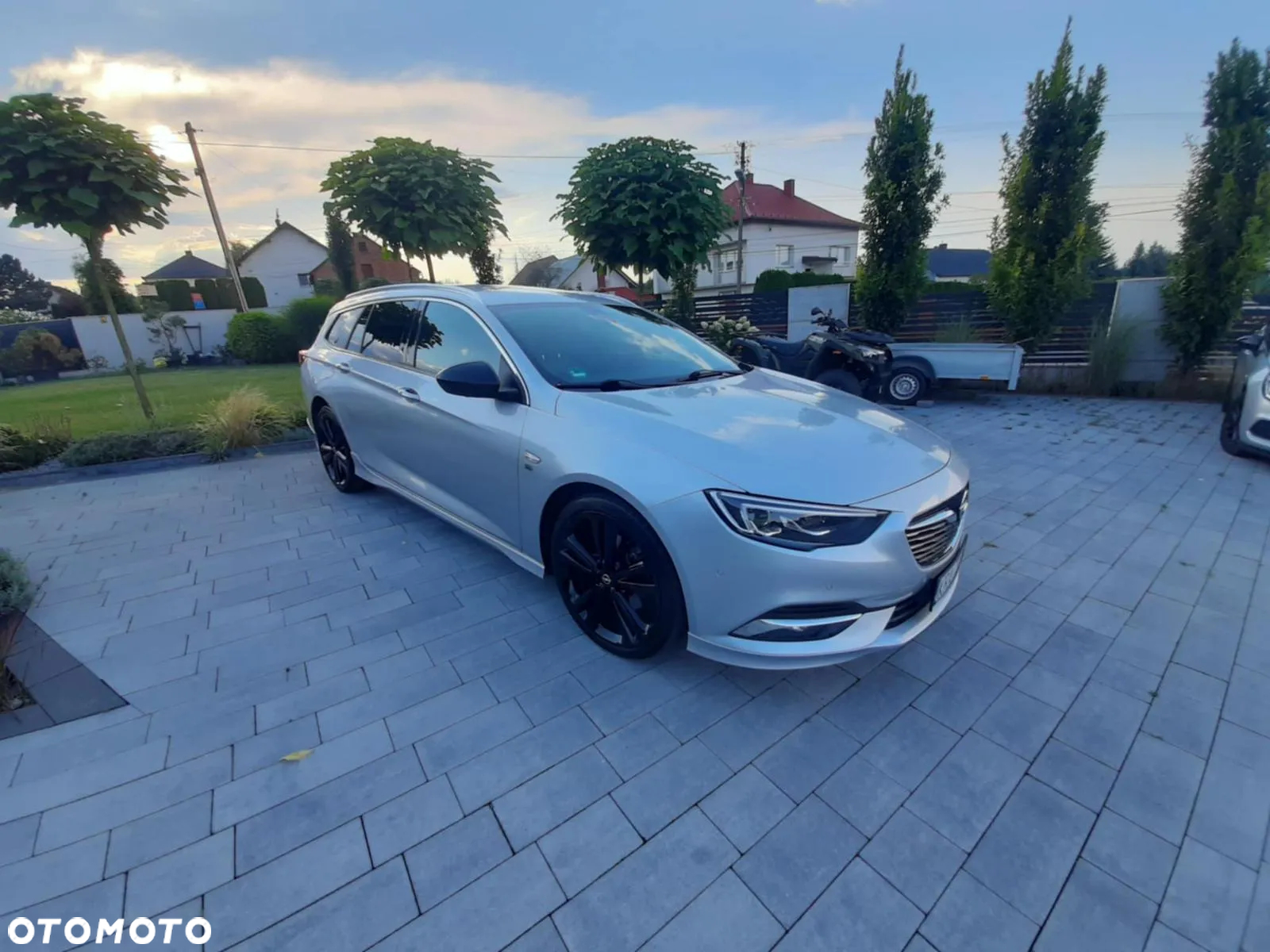 Opel Insignia Sports Tourer 2.0 Diesel Ultimate Exclusive - 2