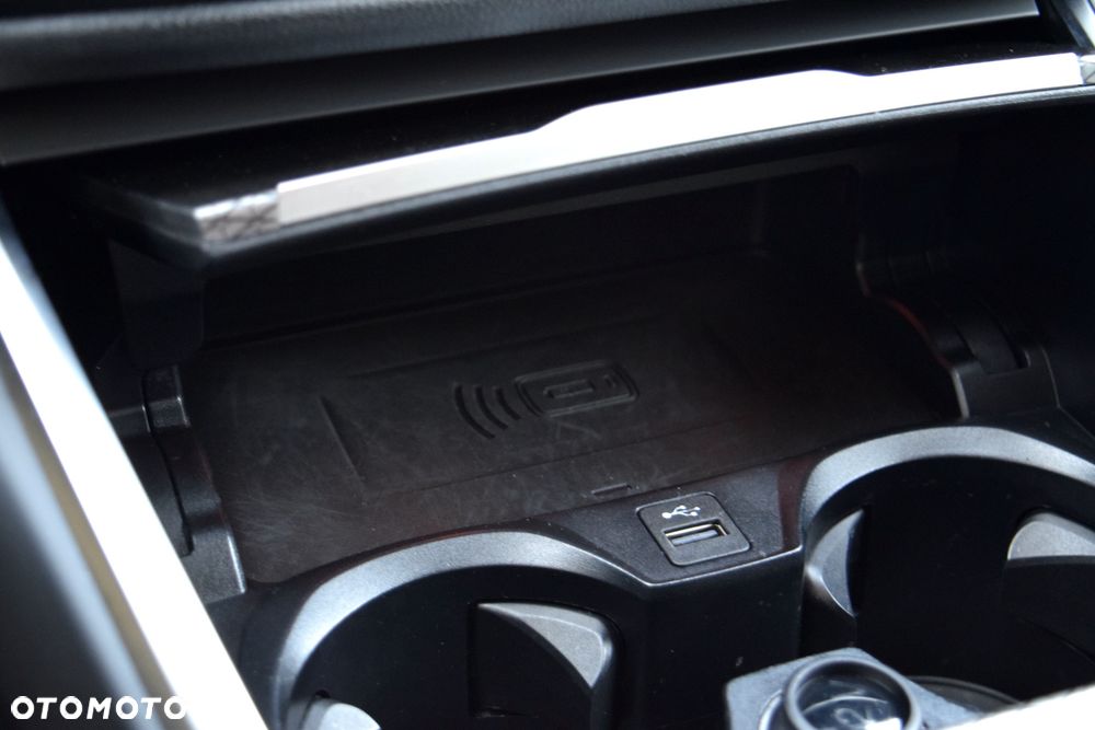 BMW Seria 3 320d xDrive M Sport sport - 25
