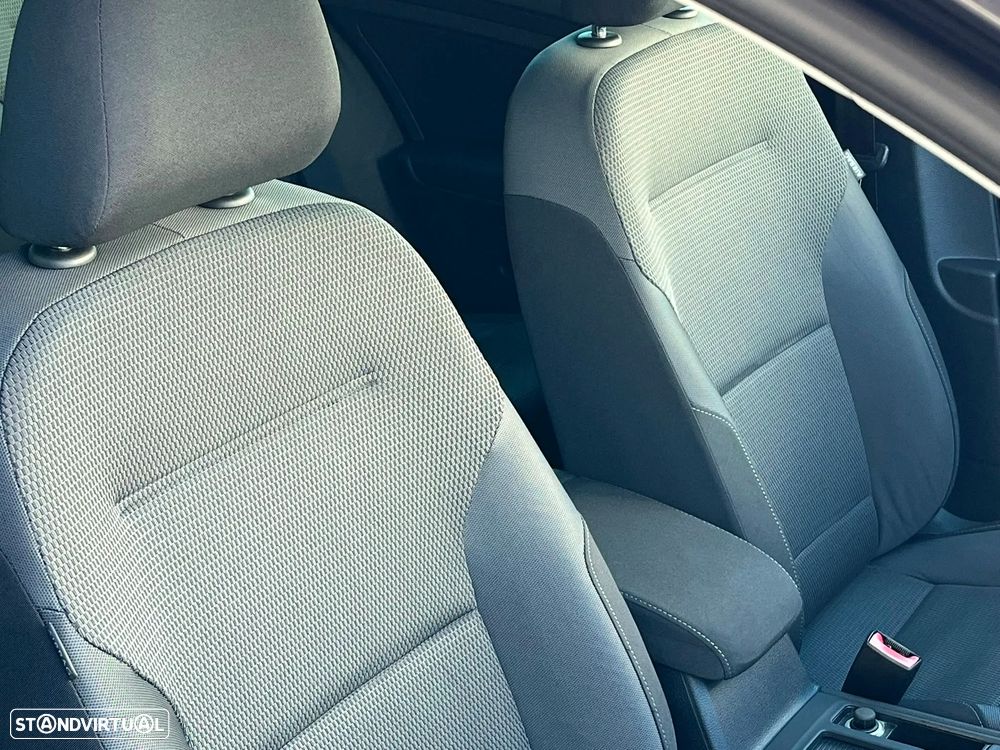 VW Golf 1.6 TDI R-Line - 39
