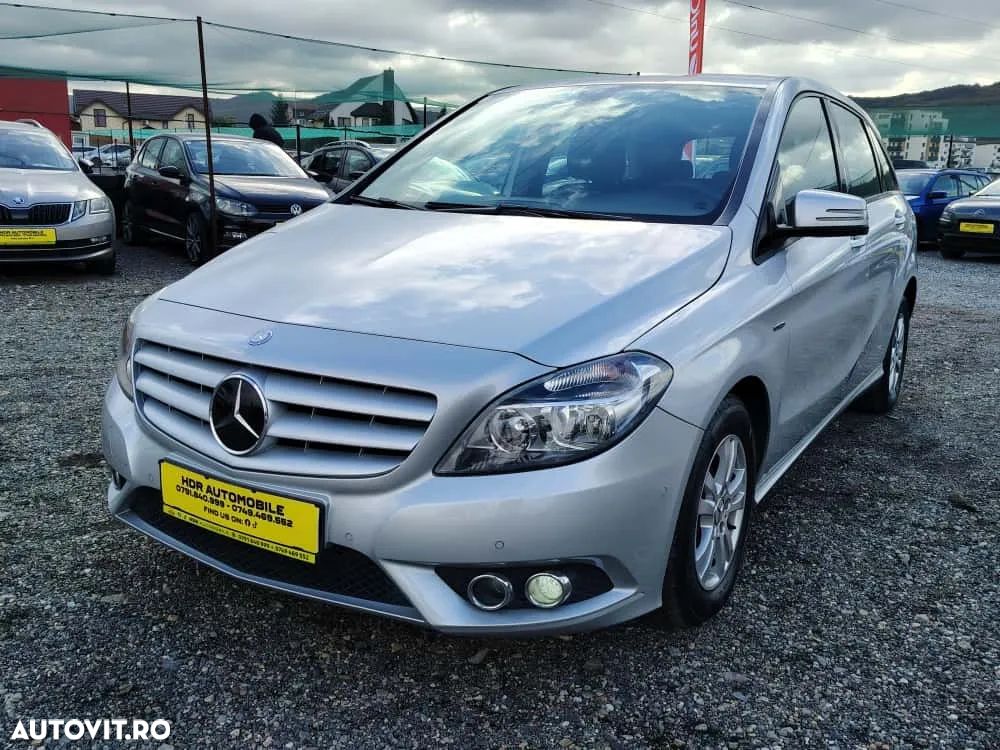 Mercedes-Benz B 180 CDI (BlueEFFICIENCY) - 14