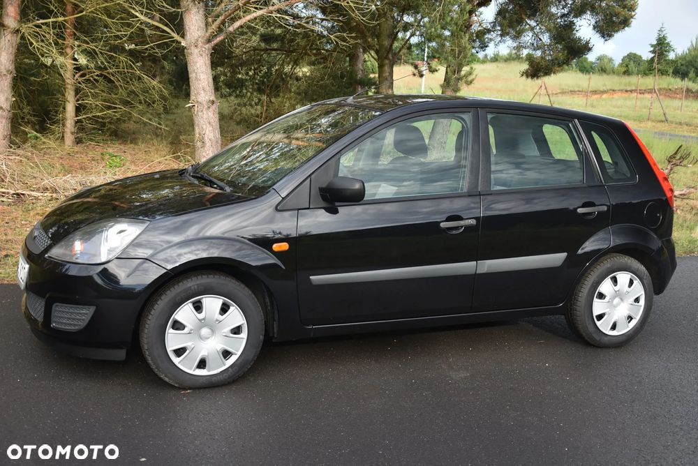 Ford Fiesta ver-1-3-black-magic - 12