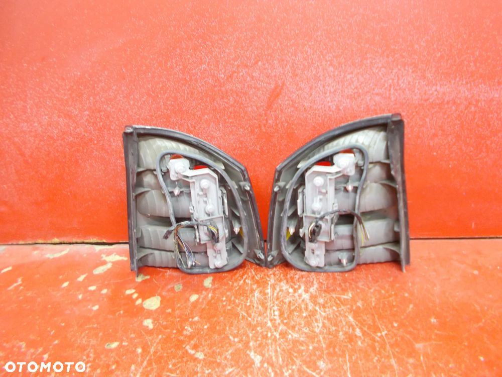 OPEL VECTRA C SEDAN LAMPA PRAWA LEWA TYŁ TYLNA - 4