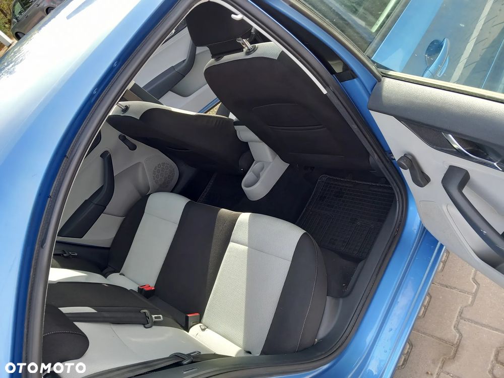 Skoda RAPID 1.2 TSI Ambition - 15