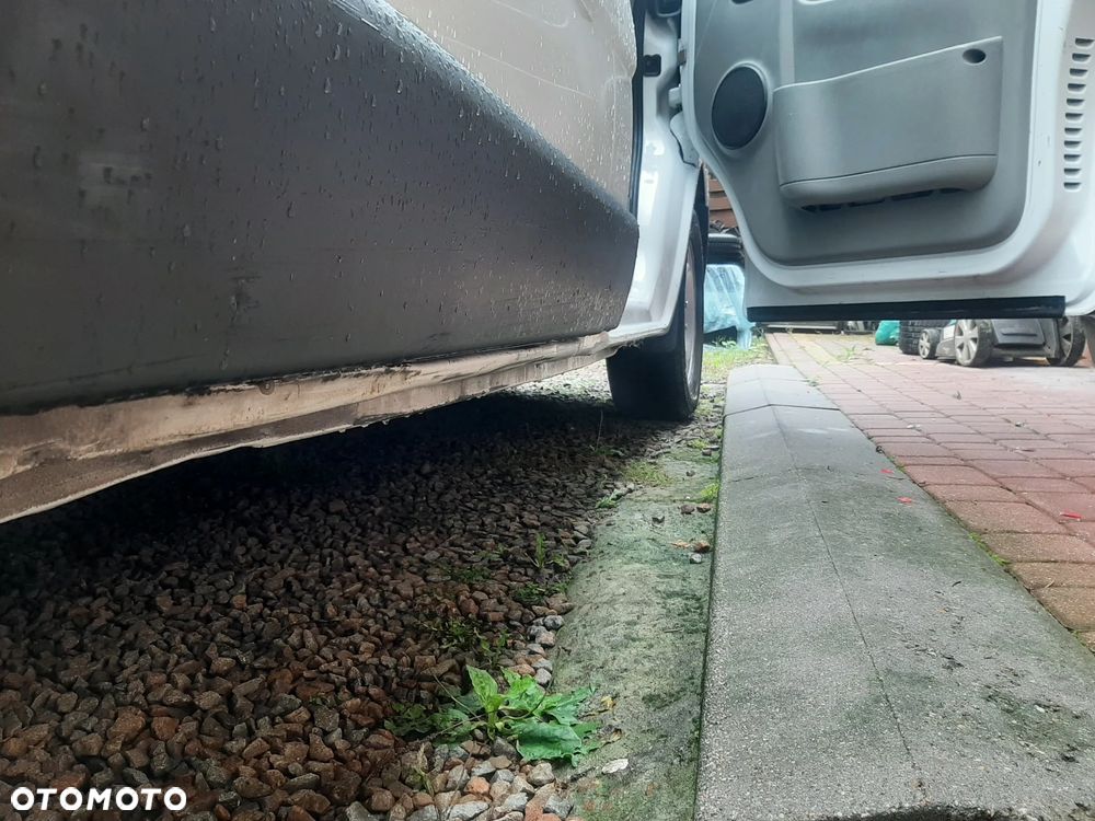 Opel VIVARO - 21